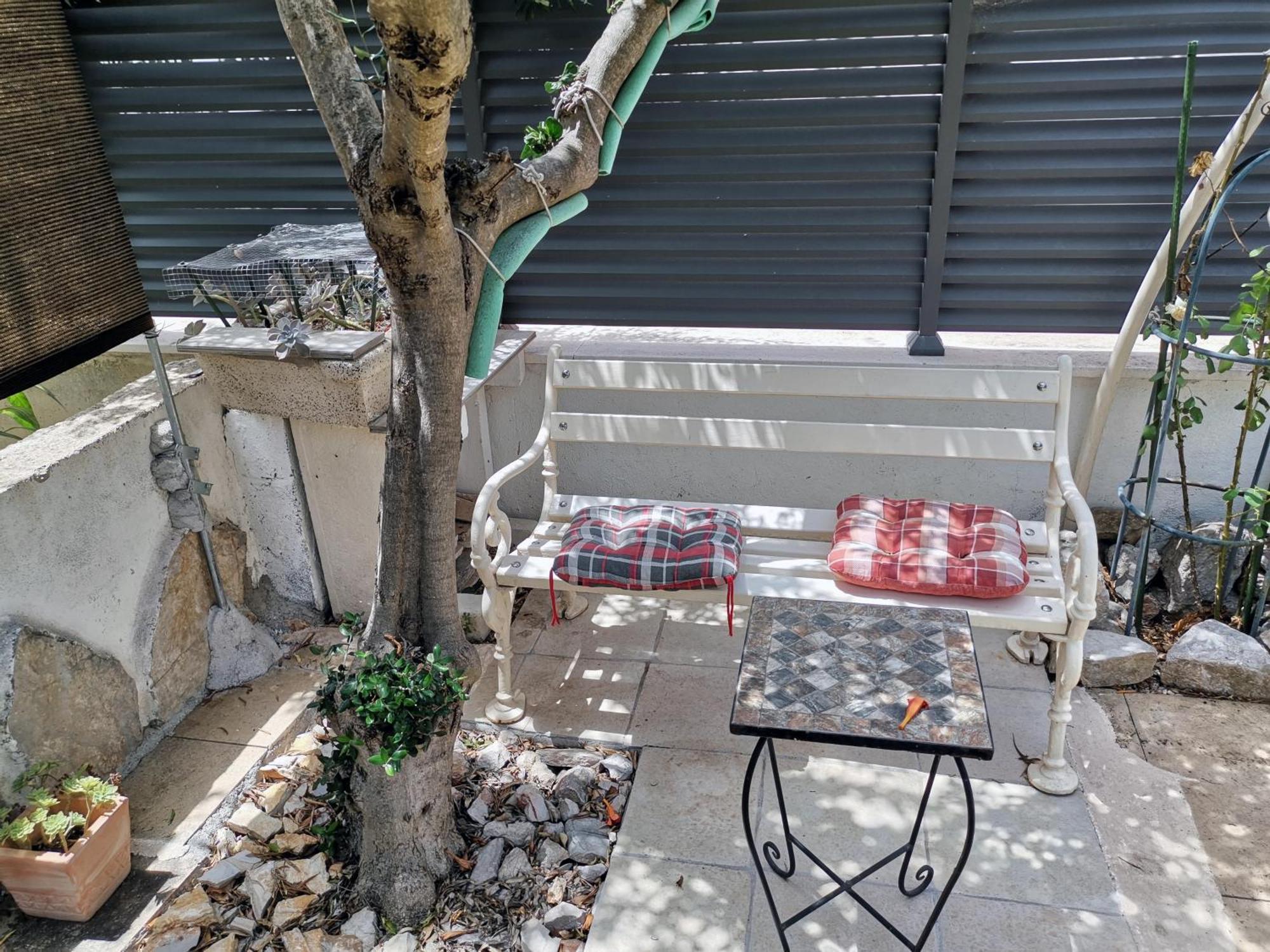 Apartment Alena With Terrace And Garden Center Jelsa イェルサ エクステリア 写真